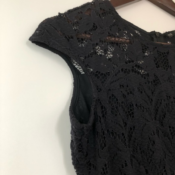Navy blue lace dress (stretch lined) - Picture 11 of 15